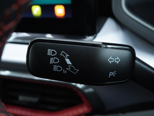 SEAT ARONA Photo 41061d65-9c3a-4103-bd37-381d80418df6.jpg