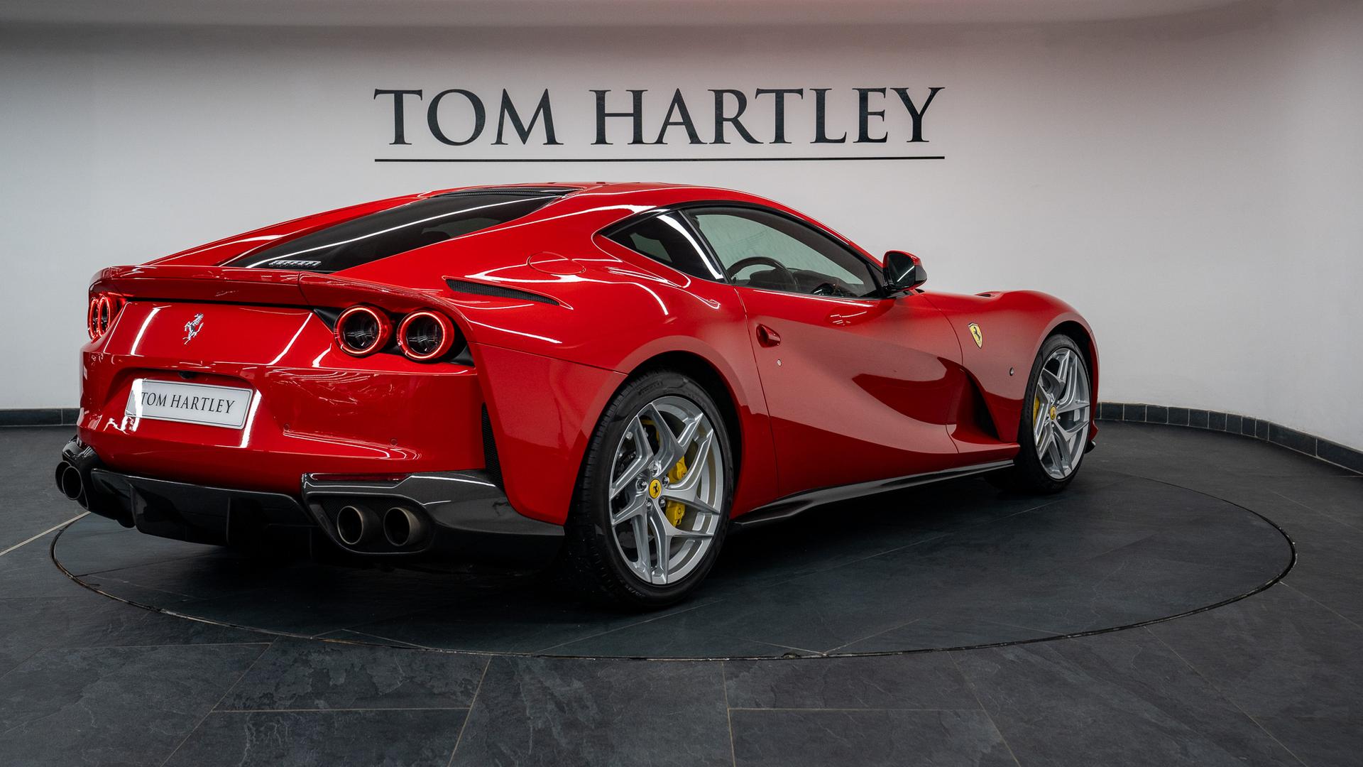 Ferrari 812 Photo 41094557-b342-48d5-8009-4d22b10b8c6a.jpg