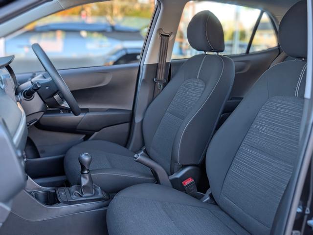 Kia Picanto Photo 410a79d2-5ea9-4b0d-9606-eefa3daef3d9.jpg