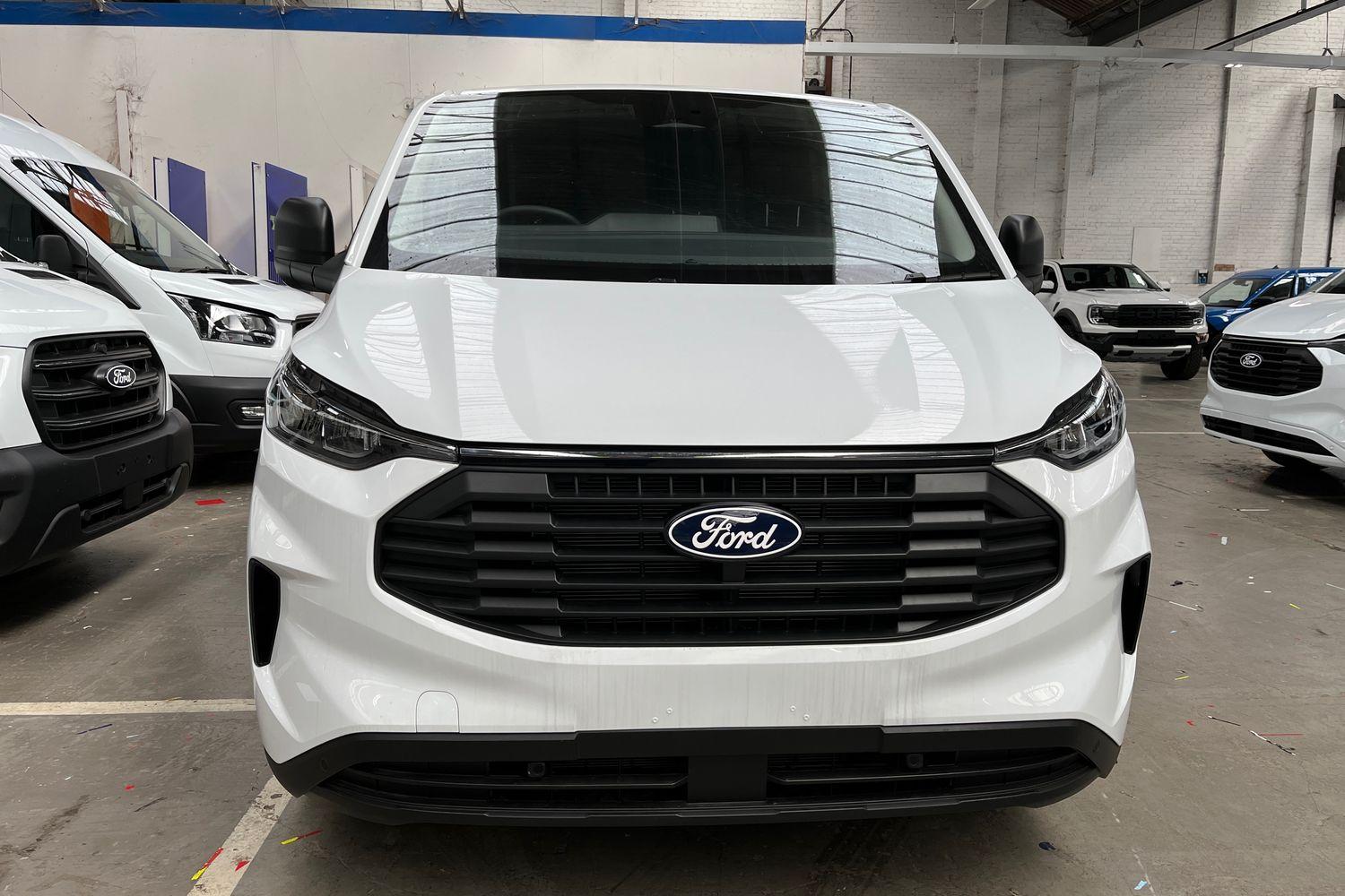 Ford TRANSIT CUSTOM Photo 24