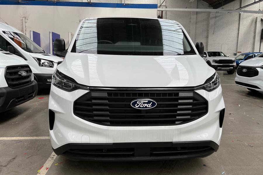 Ford TRANSIT CUSTOM Photo 41335859-6eba-484a-a20e-fa42c364bcde.jpg