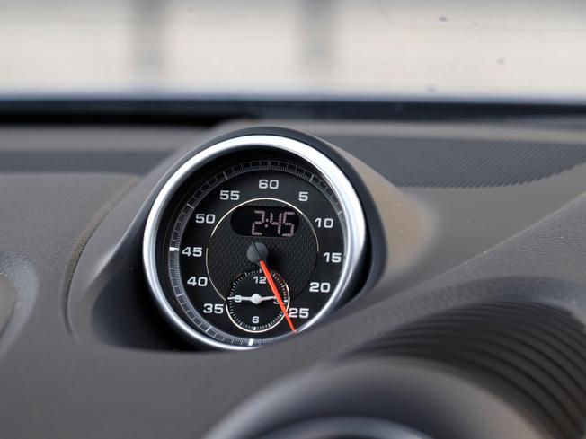 PORSCHE 718 Cayman Photo 15