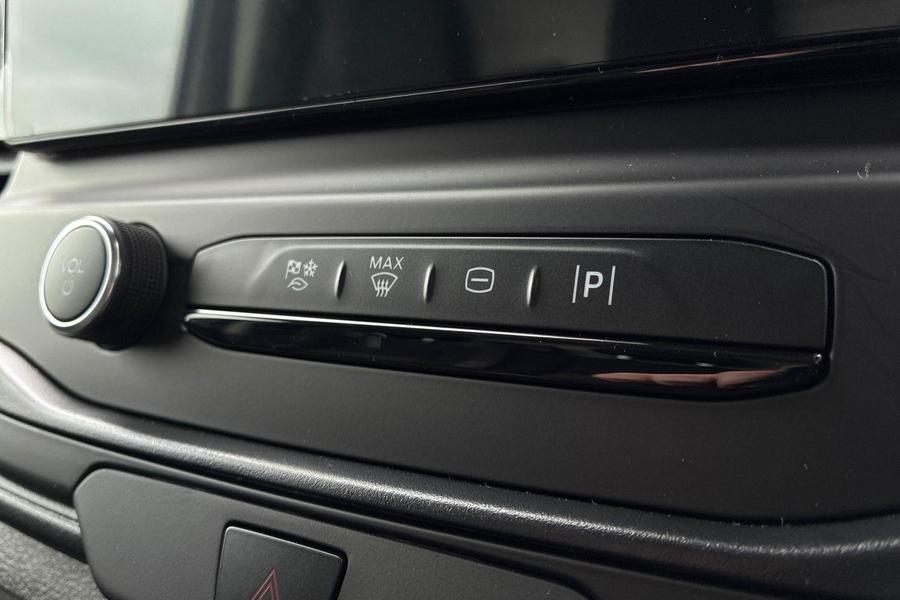 Ford TRANSIT Photo 415f5fac-2530-4a36-a868-633e27bbbb74.jpg