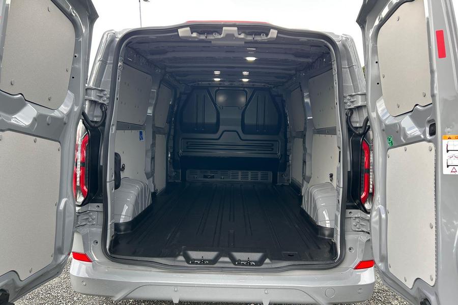 Ford TRANSIT CUSTOM Photo 416160ca-28fe-40ba-9d8c-cb1450503bba.jpg