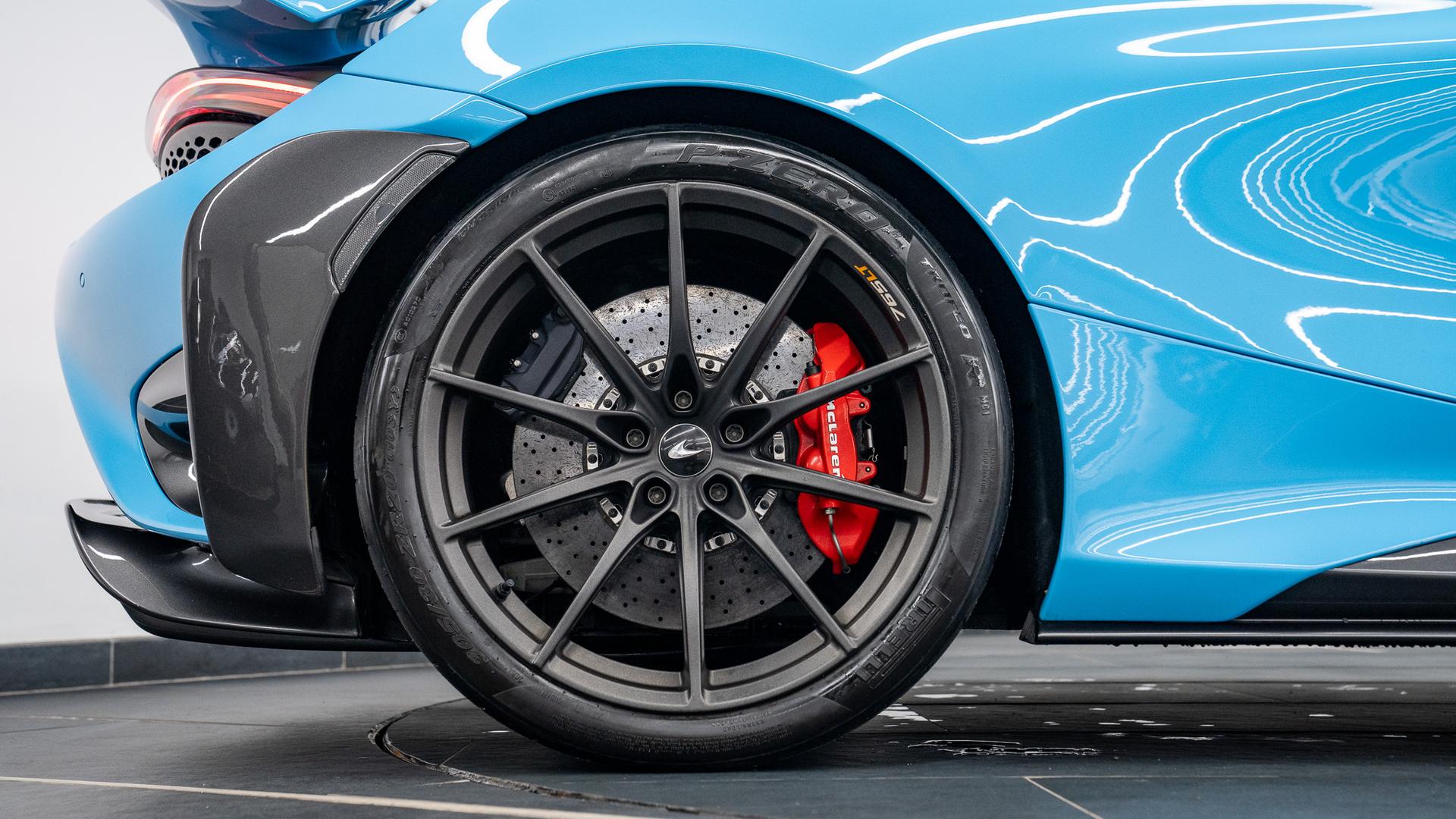 McLaren 765LT Photo 416bd9aa-2d53-43e1-851b-0339d7f72b84.jpg
