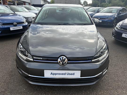 Volkswagen Golf Photo 417f5690-ae04-4567-9a9f-407f1f75badb.jpg