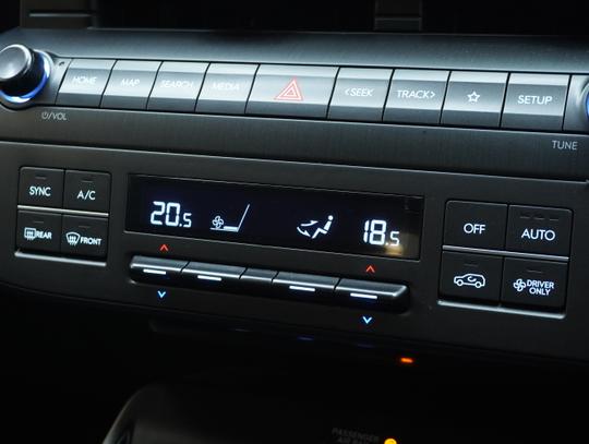 Hyundai KONA Photo 41939aa5-6aa3-422e-8dac-6548a8aa7633.jpg