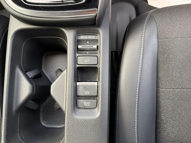 Honda HR-V Photo 41972eec-ce23-4347-81e0-e52c1fafaa7e.jpg