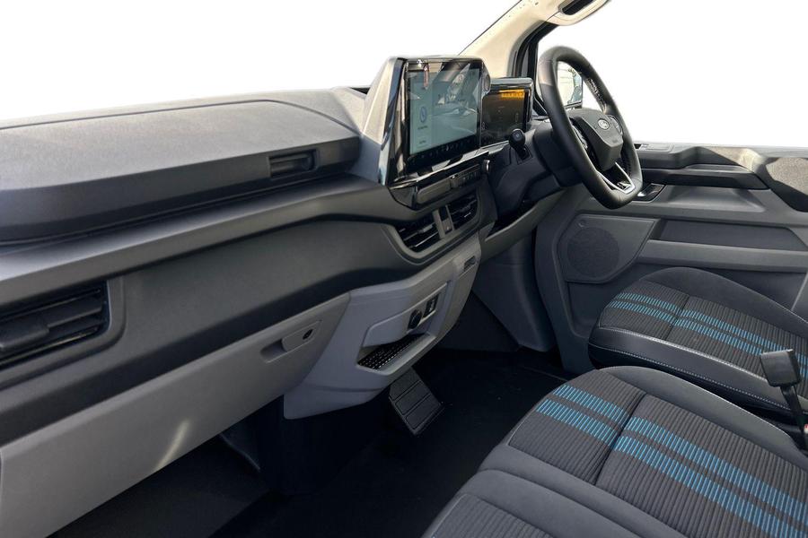 Ford TRANSIT CUSTOM Photo 419cb068-b8f3-4f19-893f-167f8ffbbb0b.jpg