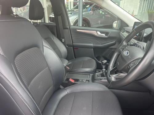 Ford Kuga Photo 41b6f1a4-b981-4ed7-bc3e-3215b1164e5e.jpeg
