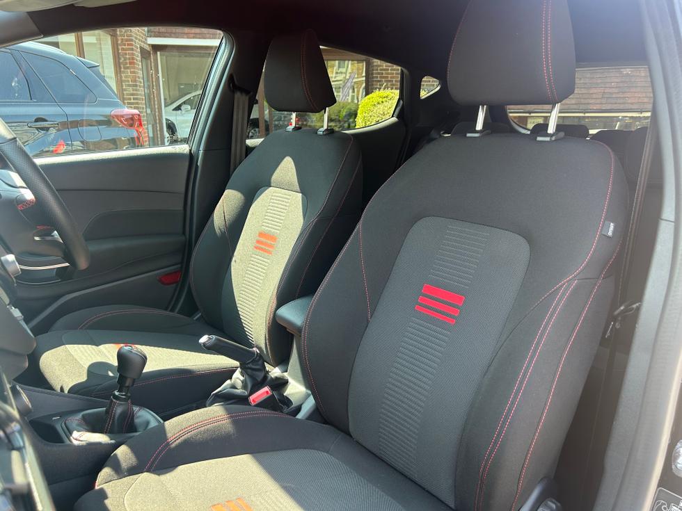Ford Fiesta Photo 41bed844-5a76-4093-a9ed-7dce2fef892f.jpeg