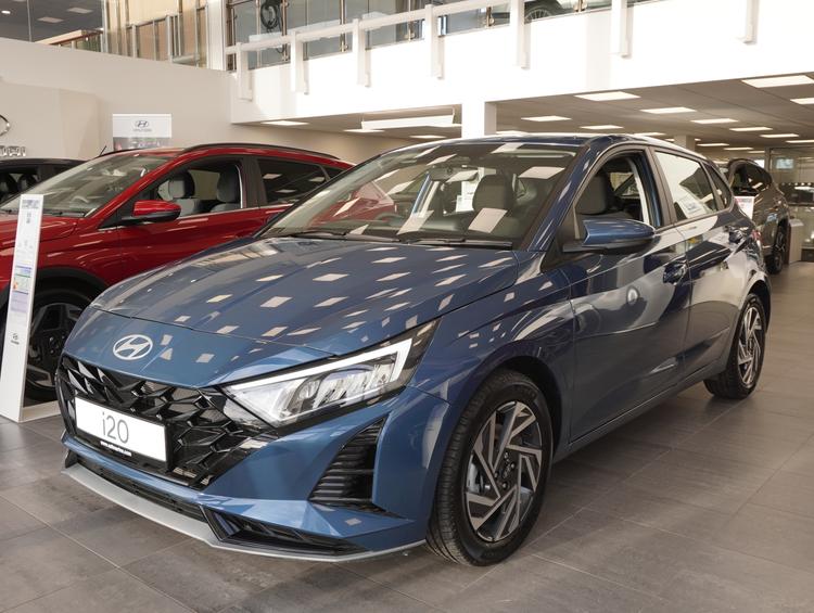Used 2025 Hyundai i20 1.0 T-GDi Advance Hatchback 5dr Petrol Manual Euro 6 (s/s) (100 ps) Vibrant Blue at #sitename#