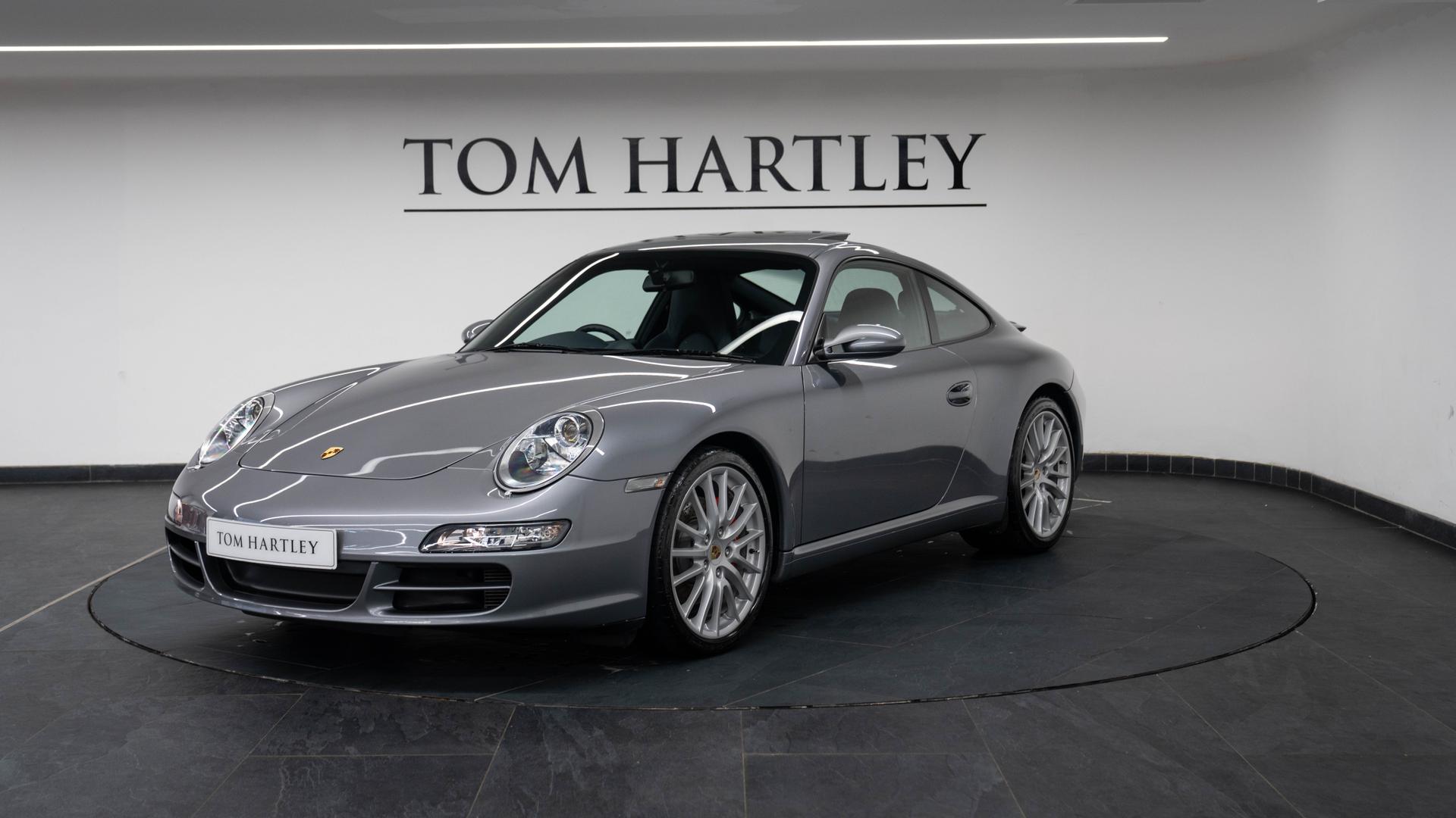 Porsche 911 Photo 41ce19ce-d396-4aa0-838b-6c74b23ebe0c.jpg