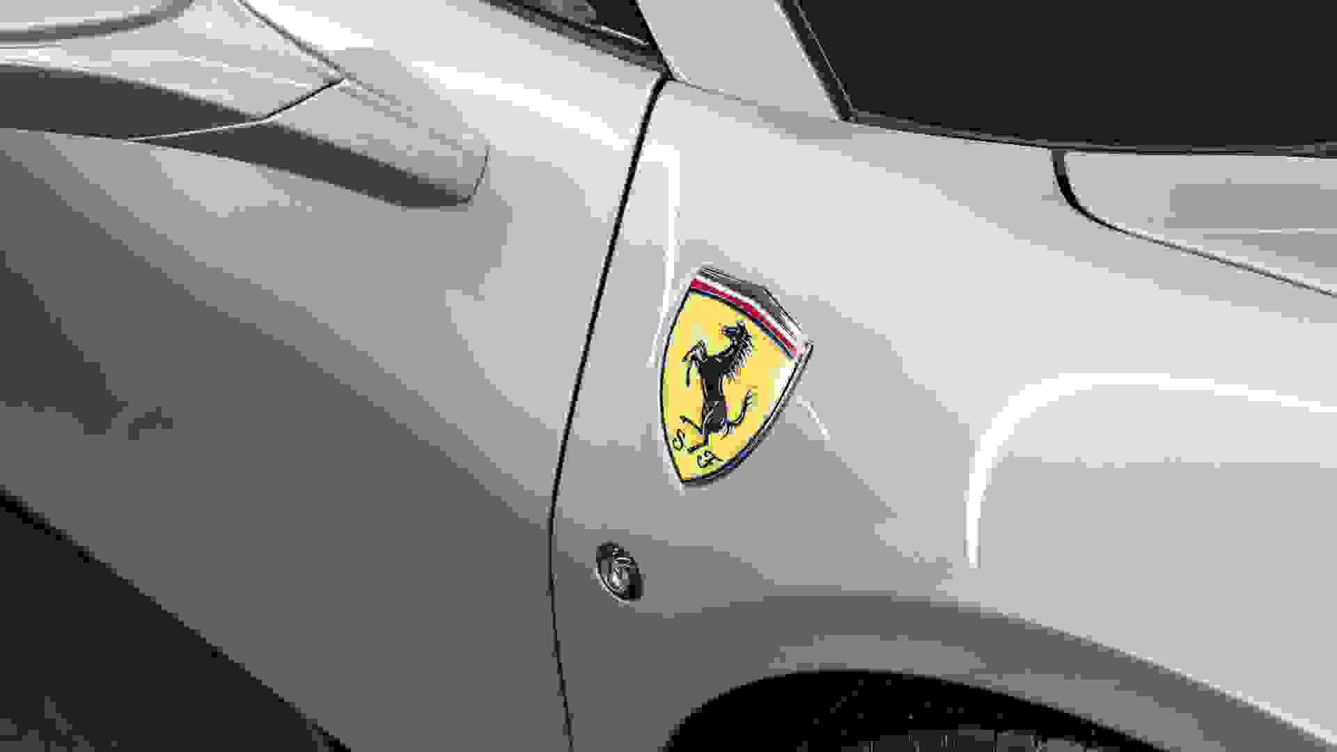 Ferrari F8 Photo 41e59eed-e1f4-4ef8-b075-0206b3610556.jpg