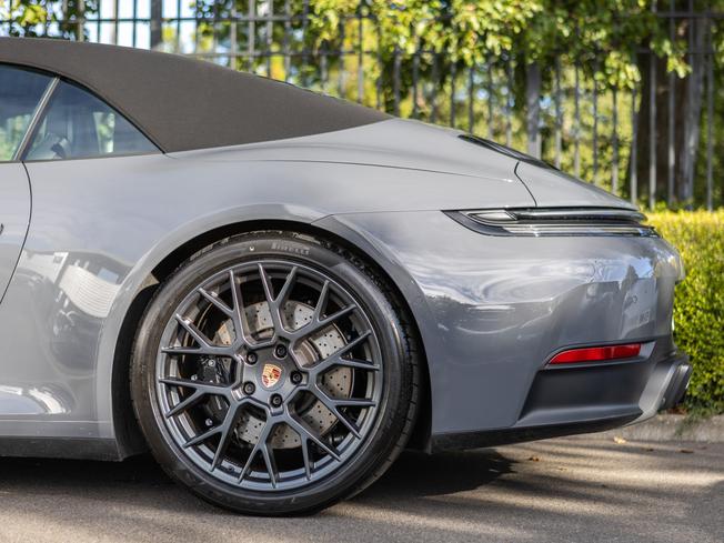 PORSCHE 911 Photo 45