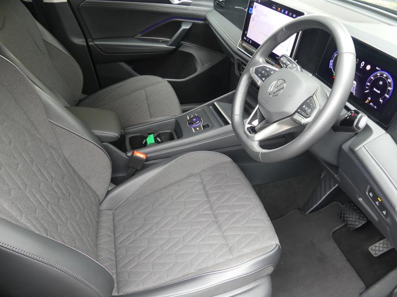 Volkswagen Tiguan Photo 41fe0e38-36a0-4ecf-99e2-d4f1446a2c34.jpg