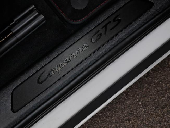 PORSCHE Cayenne Photo 28