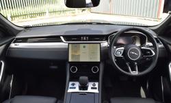 Jaguar F-PACE Photo 10