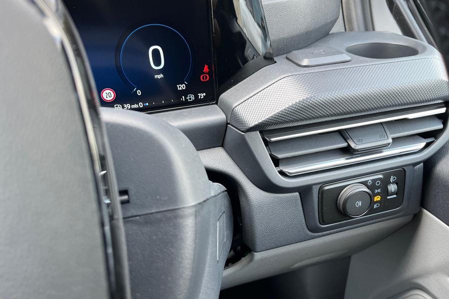Ford TRANSIT CUSTOM Photo 42175f5e-b06c-4e9b-8bd4-52c573d4b3f3.jpg