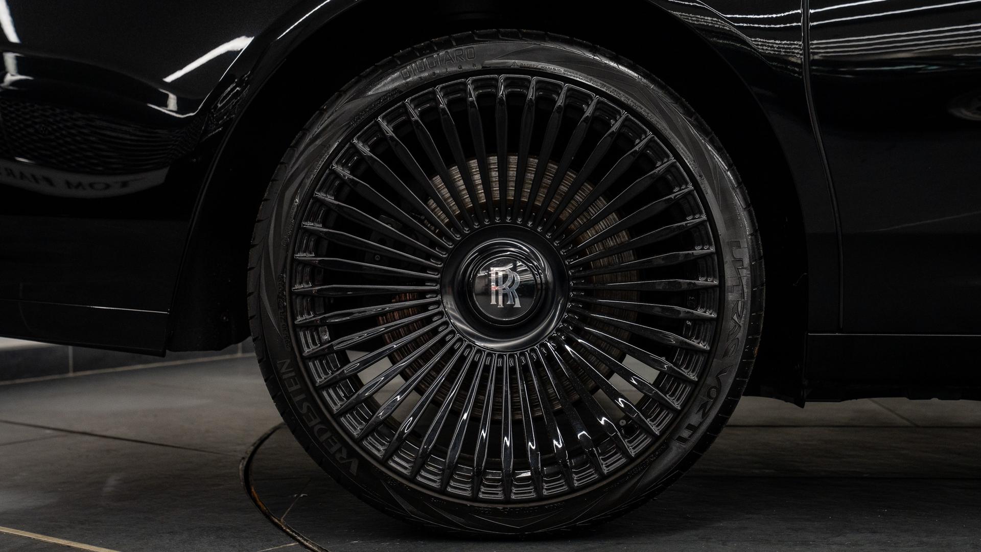 Rolls-Royce Ghost Photo 42325eb1-32a7-456e-9f30-b4c124686cce.jpg