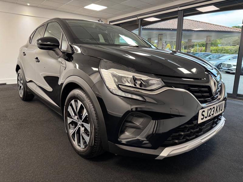 Renault Captur Photo 4235dd46-963d-4b34-922e-dfc07676a58a.jpg