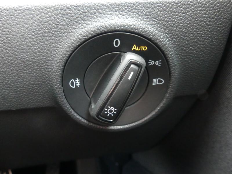 Volkswagen T-Roc Photo 4241cdfb-733d-4151-b9e4-d776aa88df96.jpg