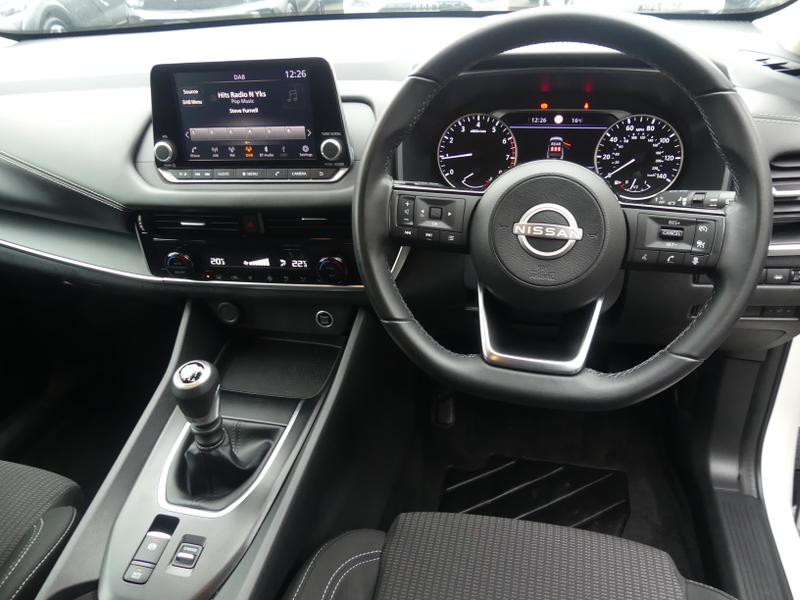 Nissan Qashqai Photo 424a420d-3326-4d9d-9749-beb20b75ec03.jpg