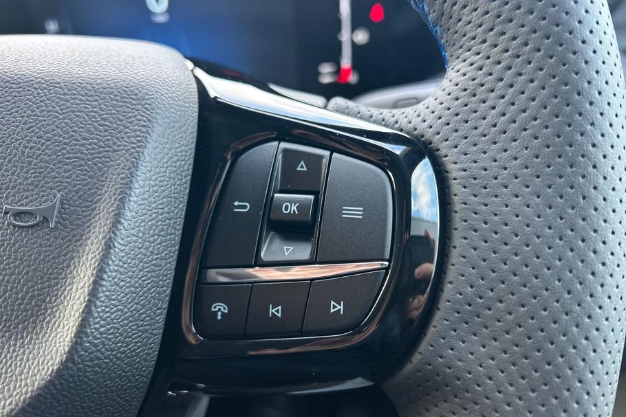 Used Ford TRANSIT CUSTOM L1DCIVMSRT2 26