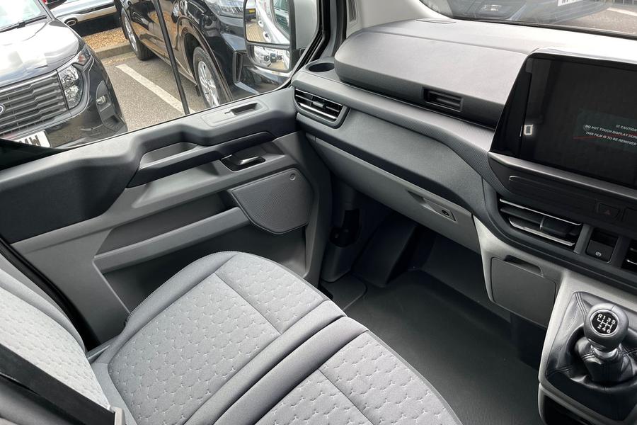 Ford TRANSIT CUSTOM Photo 4254a414-9551-4b90-a99a-9d951ca4a24c.jpg
