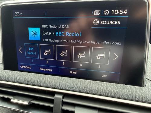 Peugeot 3008 Photo 42562fc9-c48a-4c65-b20e-bdc190a4edbf.jpeg