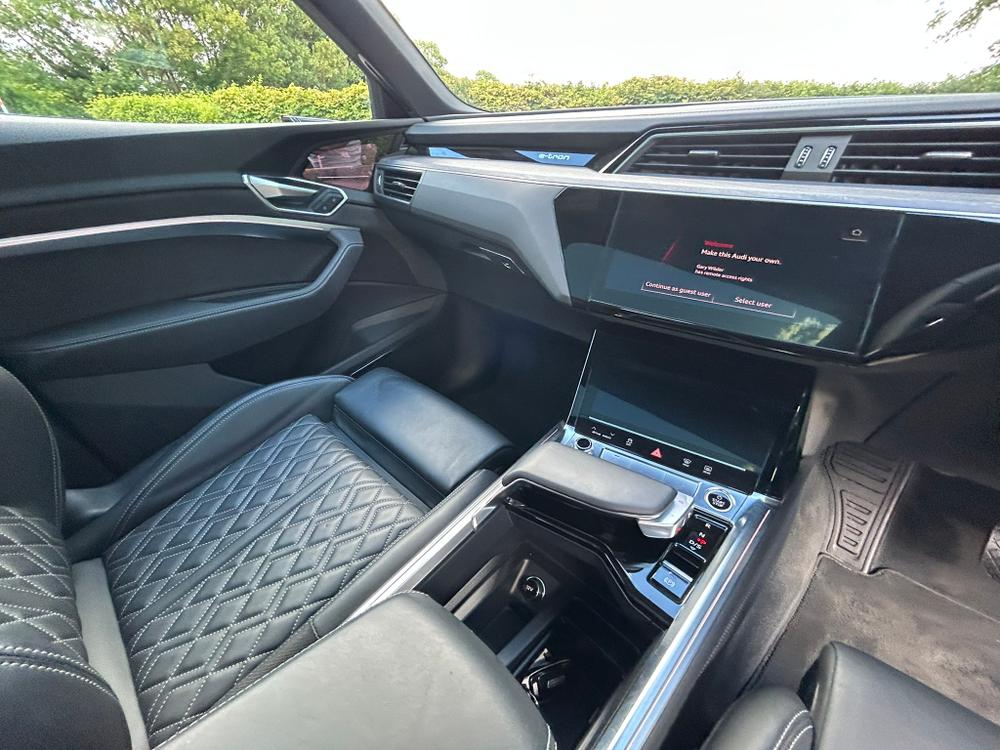 Used Audi e-tron HG72KVC 25