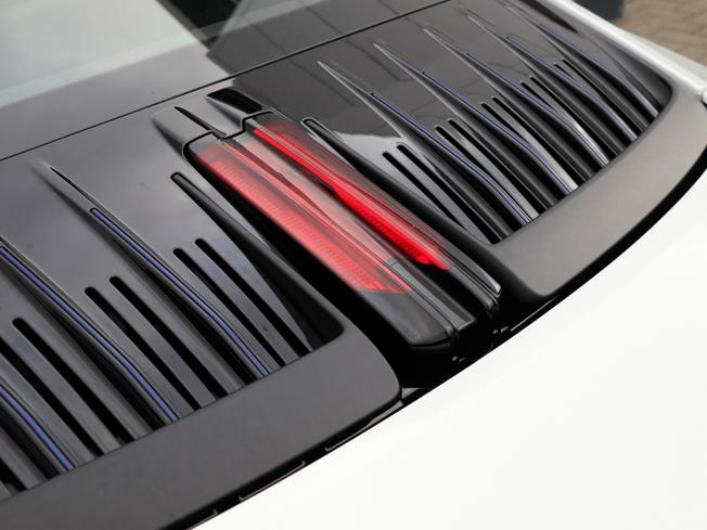 PORSCHE 911 Photo 20