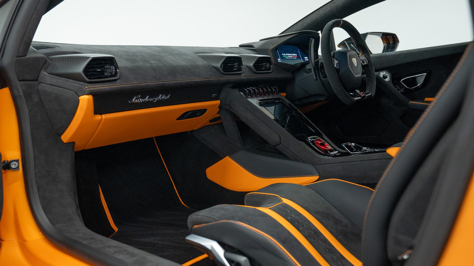 LAMBORGHINI Huracan Photo 429e4659-f5e7-4ad4-8391-b249e9c1914d.jpg