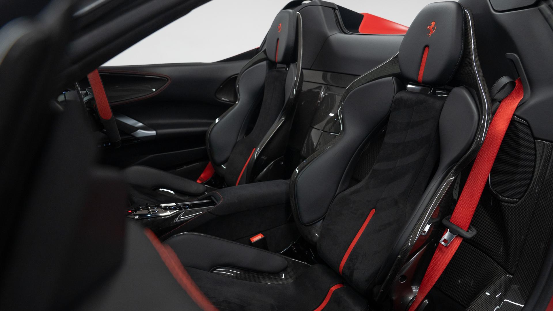 Ferrari SF90 Spider Photo 42a934f4-798b-46b5-9d8d-21ceded9b85a.jpg
