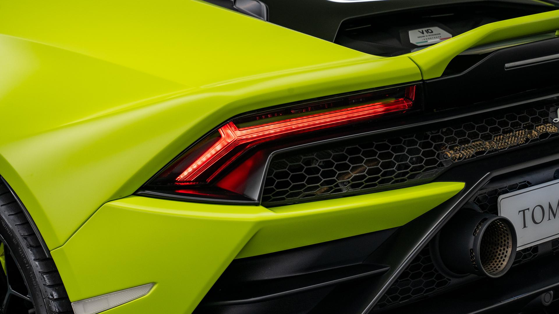 LAMBORGHINI Huracan Photo 42c36003-99b8-49c7-a8b8-c9bbcffe25e8.jpg