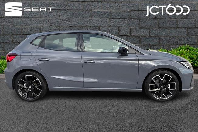 SEAT Ibiza Photo 4