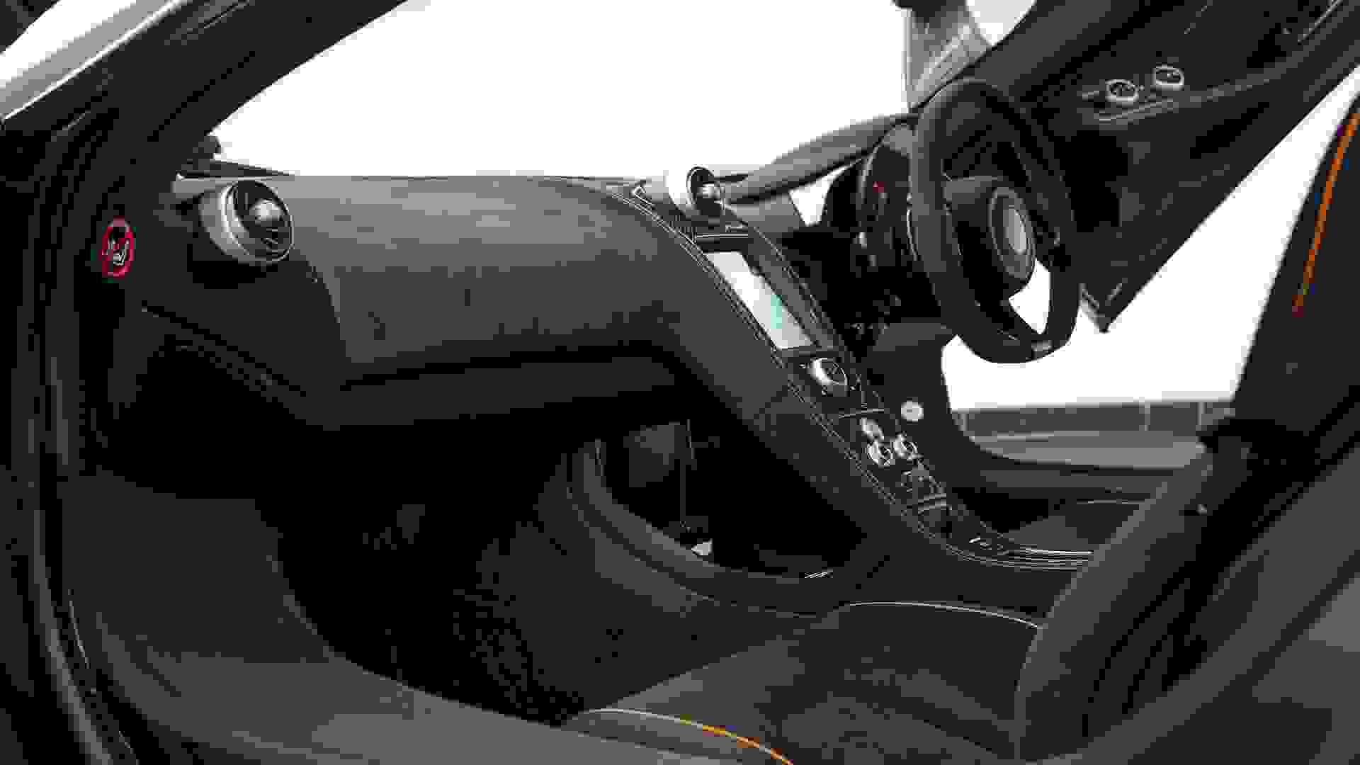 McLaren 650S Photo 42c73985-6db9-4f12-bfef-85e58bc1810c.jpg