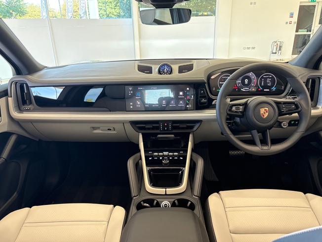 PORSCHE Cayenne Photo 46