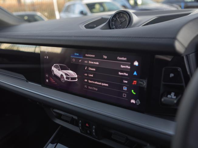 PORSCHE Cayenne Photo 17