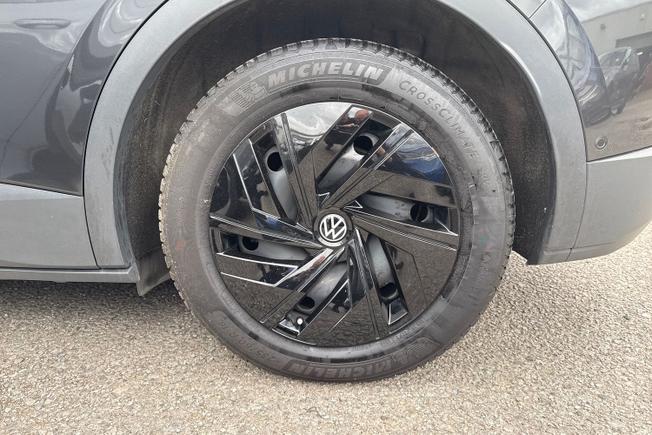VOLKSWAGEN ID.4 Photo 5
