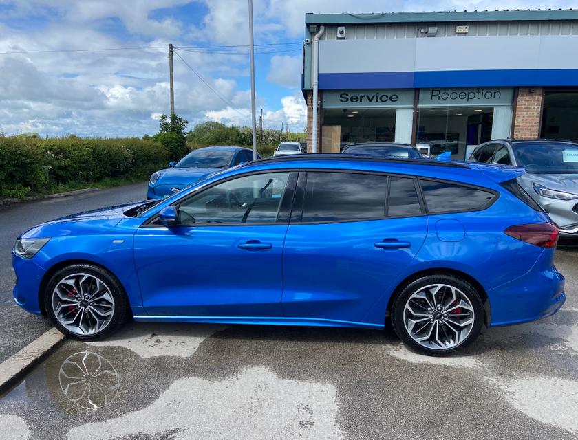 Ford Focus Photo 42fe1d0c-62c5-4bc5-9736-5fef0cc3e700.jpg