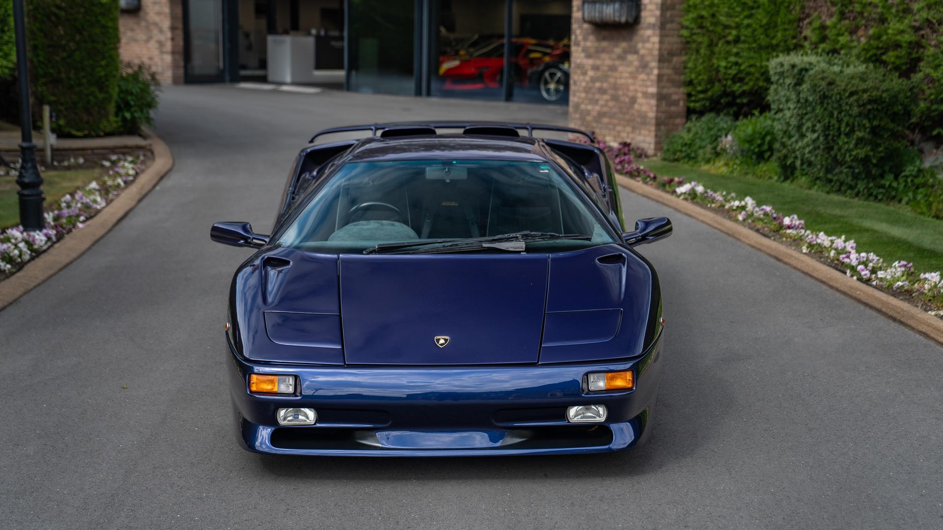 LAMBORGHINI Diablo Photo 430ee559-c4fe-4d52-9ea6-498ac3964951.jpg