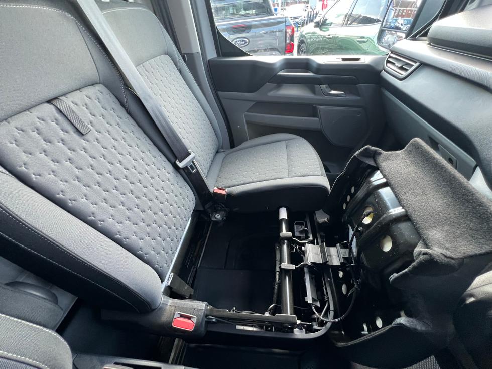 Ford Transit Custom Photo 43180833-18af-418c-bc84-8fb3747d5f51.jpeg