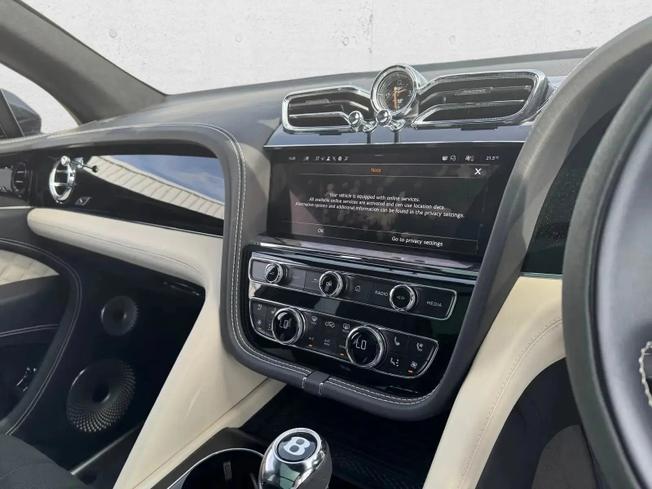 BENTLEY Bentayga Photo 7