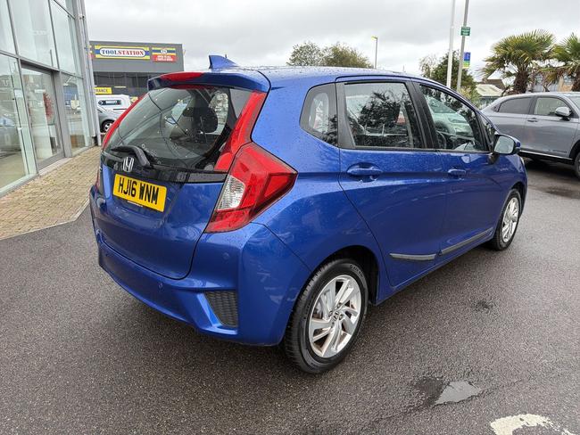 Honda Jazz Photo 4330b42e-e1b2-48a7-8413-06b3d1bc2f44.jpg