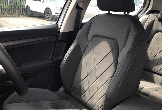 VOLKSWAGEN Golf Photo 41
