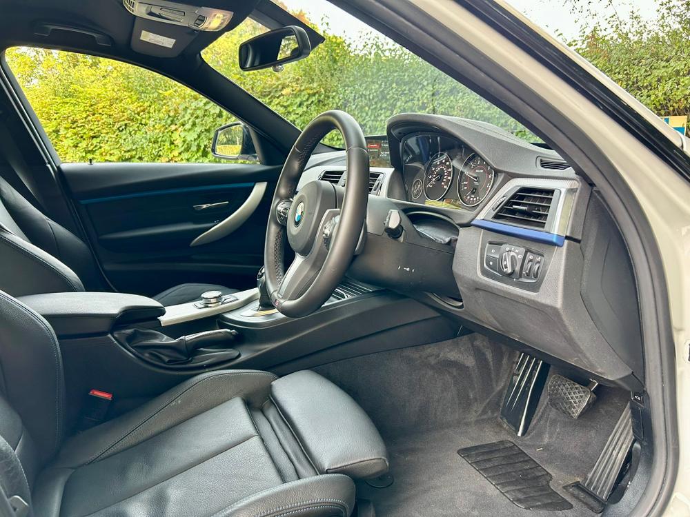 Used BMW 3 Series LJ68ODR 24