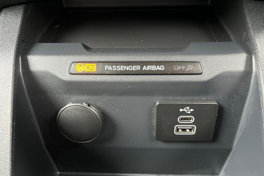 Ford TRANSIT COURIER Photo 435ad0c9-b0df-4ac7-b722-5d93ec3b6929.jpg