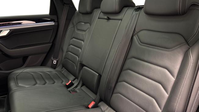 VOLKSWAGEN Touareg Photo 7