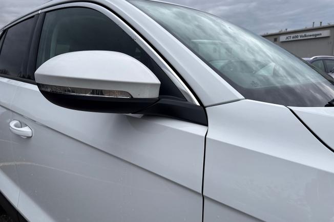 VOLKSWAGEN T-Roc Photo 13